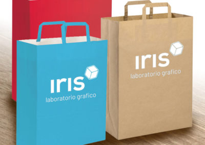 Shoppers in carta